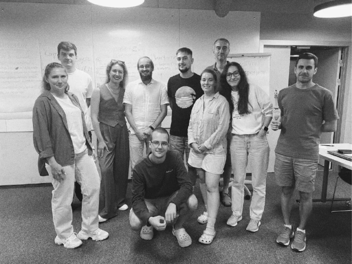 The Kontur team together in the office